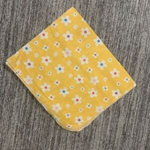 Lot of 4 Handmade Baby Girls Burp Cloths Yellow Floral Print Cotton‎ Gift New